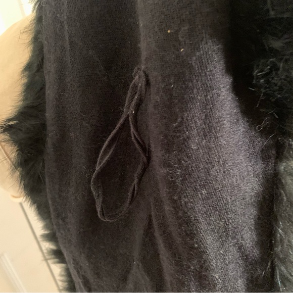 Natori suede and fur flowers birds butterfly embroidered scarf - Picture 3 of 11